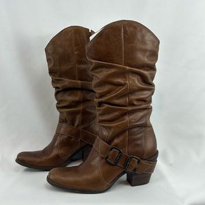Slouch boots